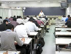 中央工学校での受験風景