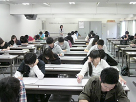 中央工学校での受験風景