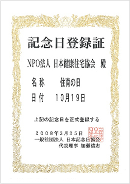 qC[W